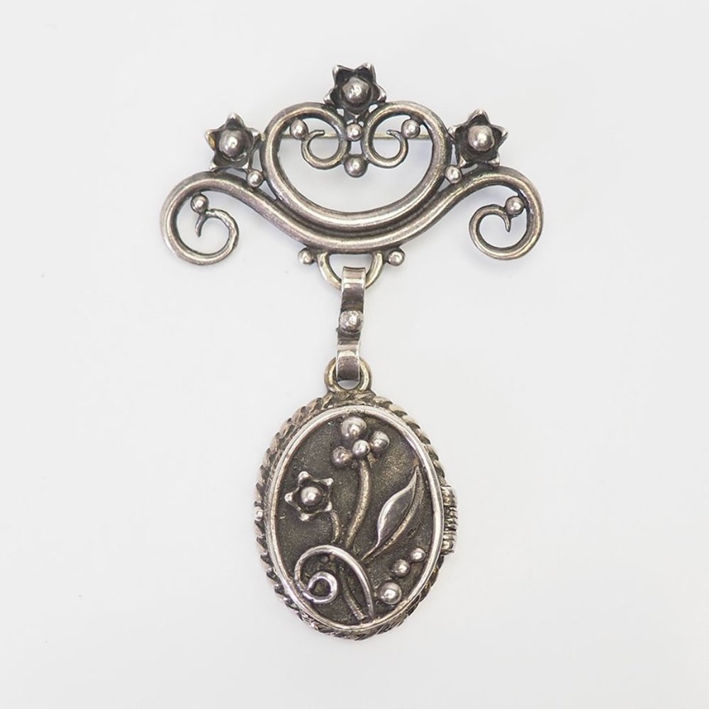 Vintage sterling silver ornate flower detail locket pill box pin by A & L